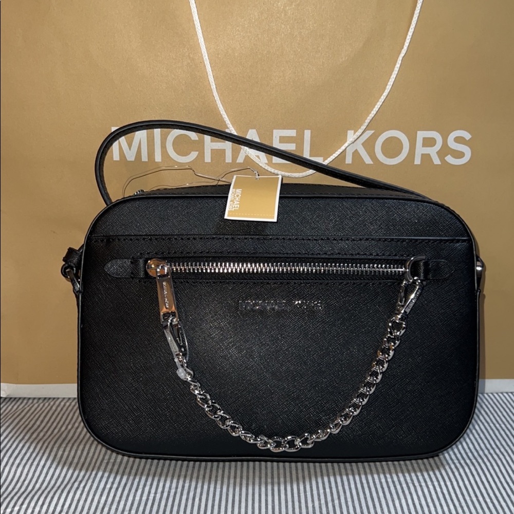 Michele kors crossbody